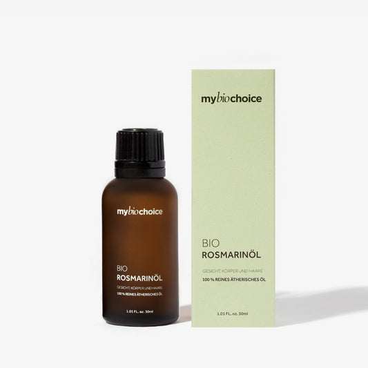 Szklana butelka z olejkiem eterycznym z rozmarynu mybiochoice 30 ml na tle kartonowego opakowania.